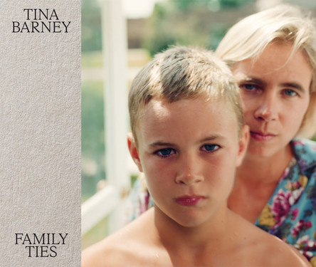 Tina Barney: Family Ties 9781597115889