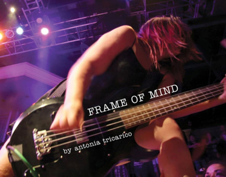 Frame Of Mind: Punk Photos and Essays from Washington, DC, and Beyond, 1997-2017 Antonia Tricarico 9781617757198