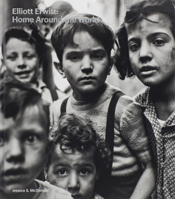 Elliott Erwitt: Home Around the World by  9781597113694