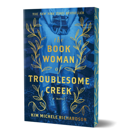 The Book Woman of Troublesome Creek (Collector's Edition): A Novel by Kim Michele Richardson 9781464246524
