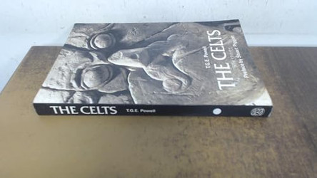 The Celts by T.G.E. Powell 9780500272756 [USED COPY]