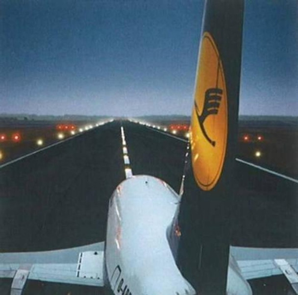 The Wings of the Crane, 50 Years of Lufthansa Design: 50 Years of Lufthansa Design by Volker Fischer 9783932565533