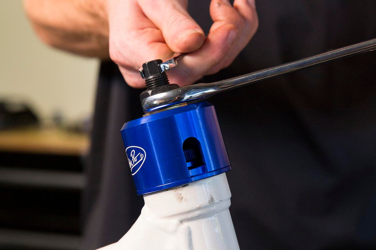 Steering Head Race Puller