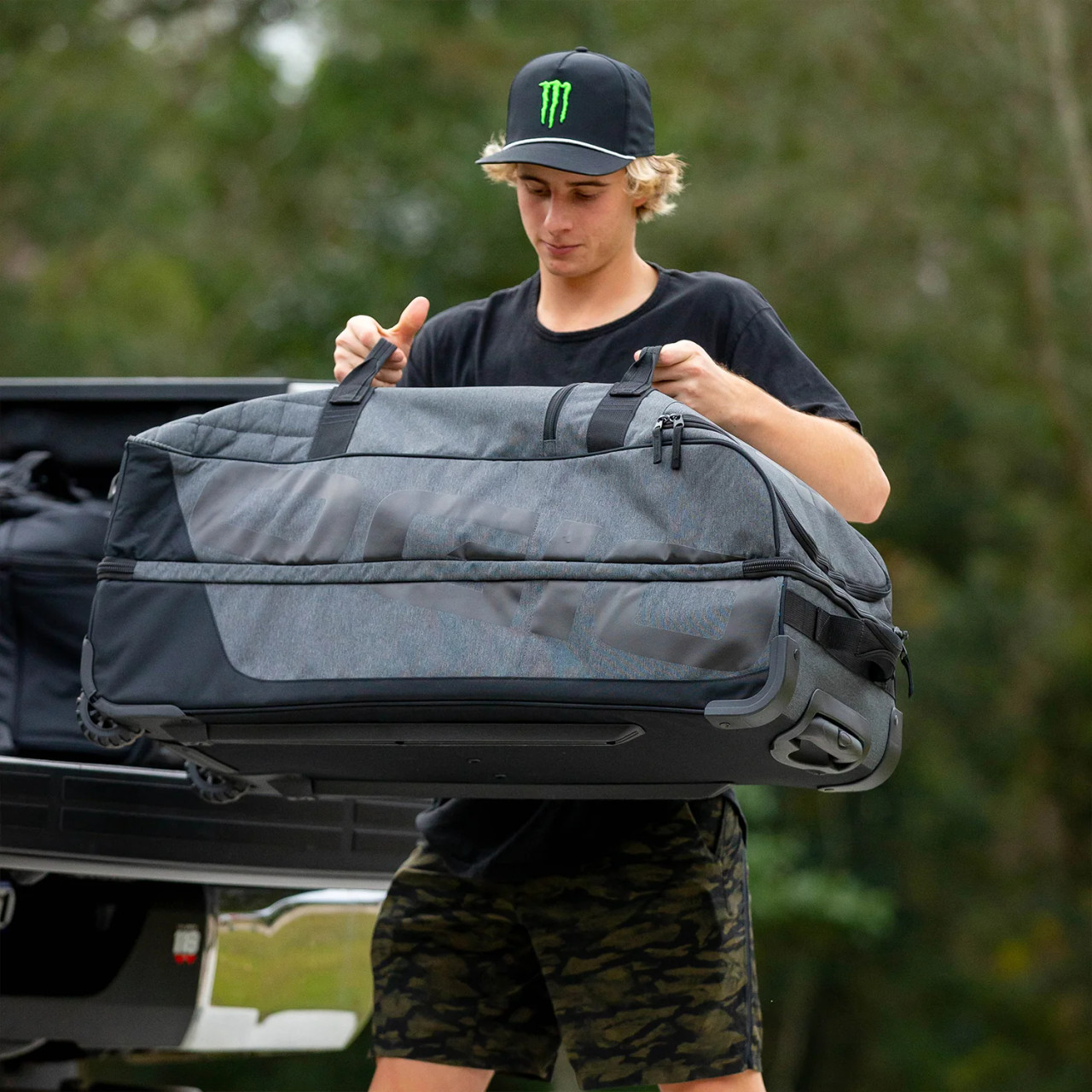 TRUCKER GEARBAG - DARK STATIC