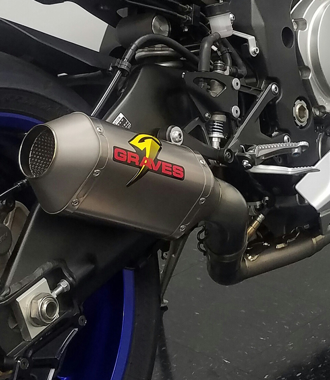 Graves Motorsports Yamaha R1 Full Titanium Exhaust System With Titanium 200mm Silencer