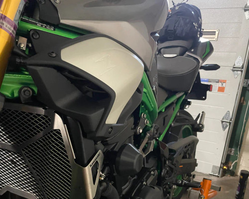 50-0190 Kawasaki Z900 Frame Slider Kit (Includes 50-1599 pucks)