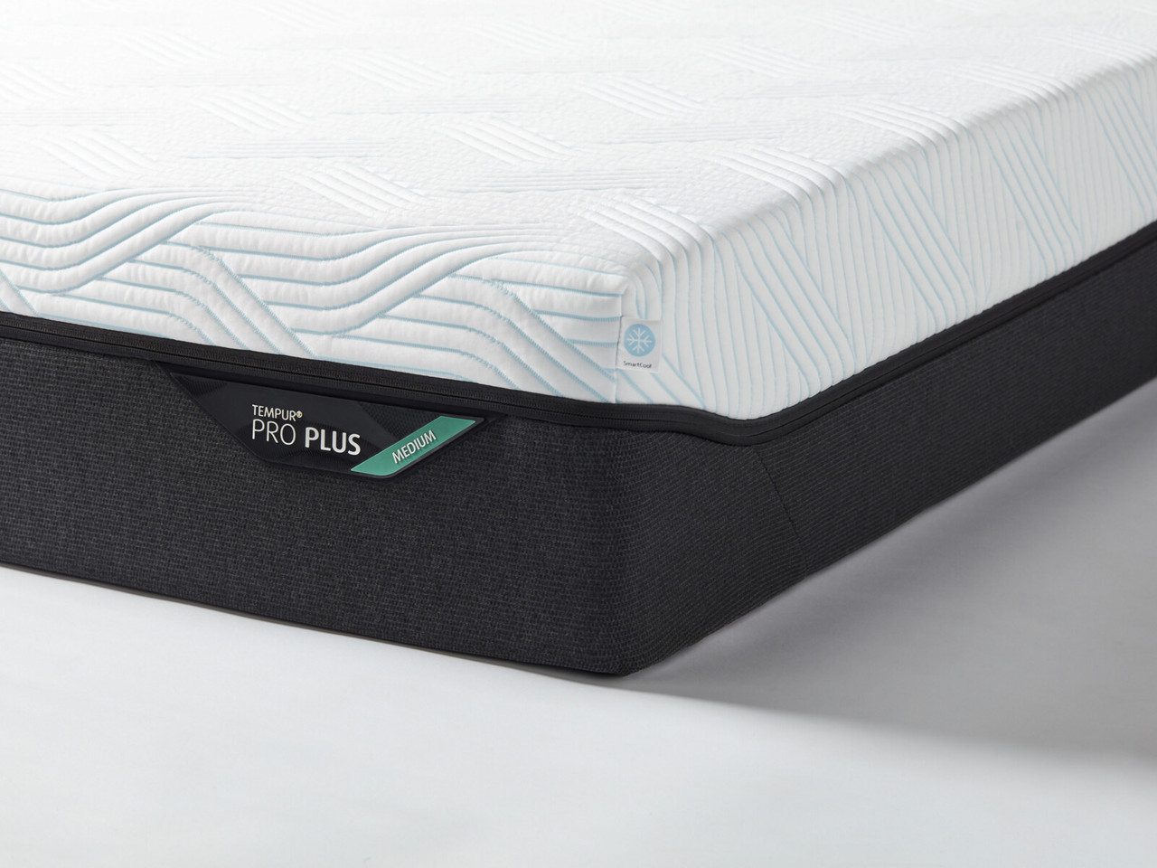 Tempur Pro Plus Smartcool Mattress King White