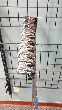 9 CLUB IRON DISPLAY