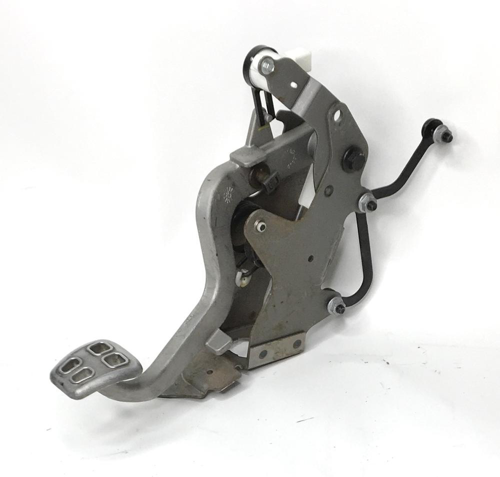 2008 - 2013 C6 Corvette Clutch Pedal Assembly OEM 25899231