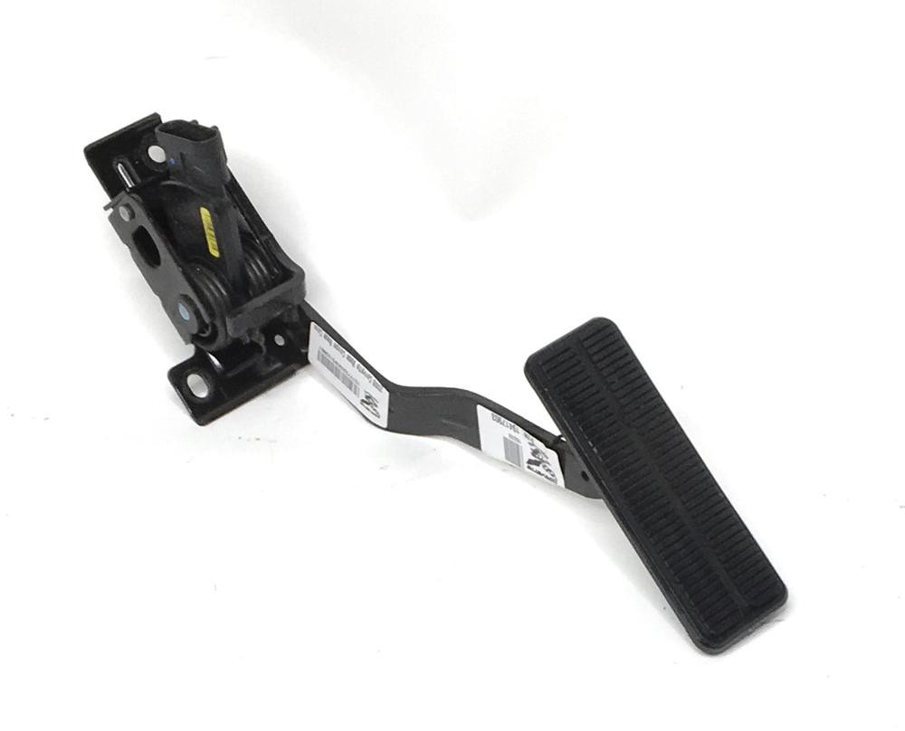 2005 - 2013 C6 Corvette Accelerator Pedal With Sensor OEM 19417903