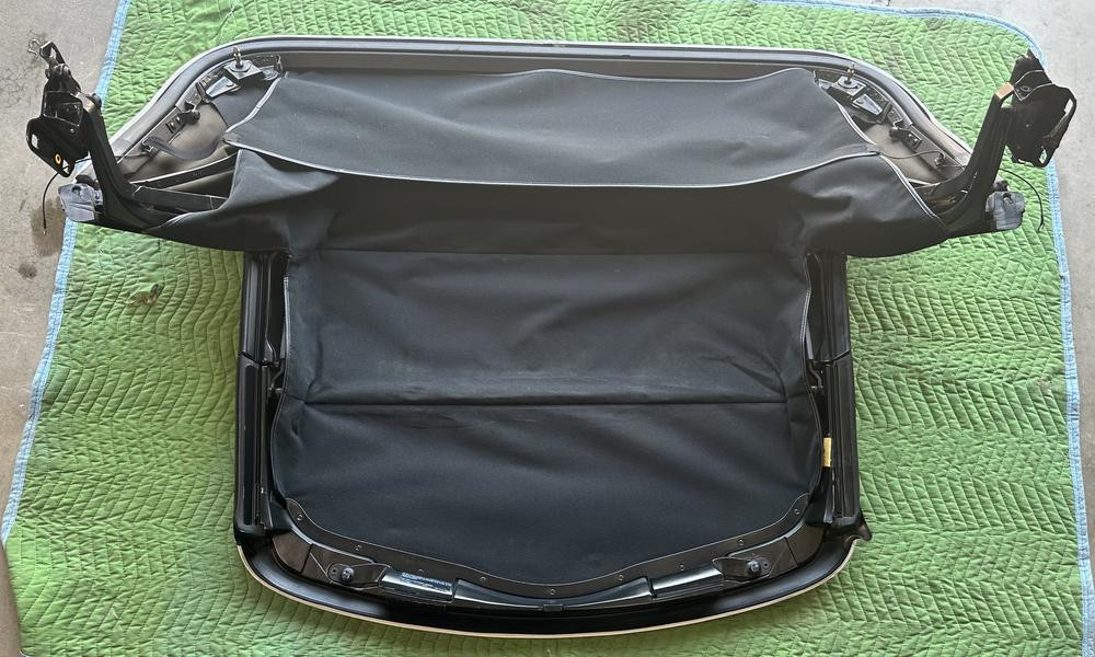 1991 - 1996 C4 Corvette Convertible Top Assembly Arctic White OEM 10276976