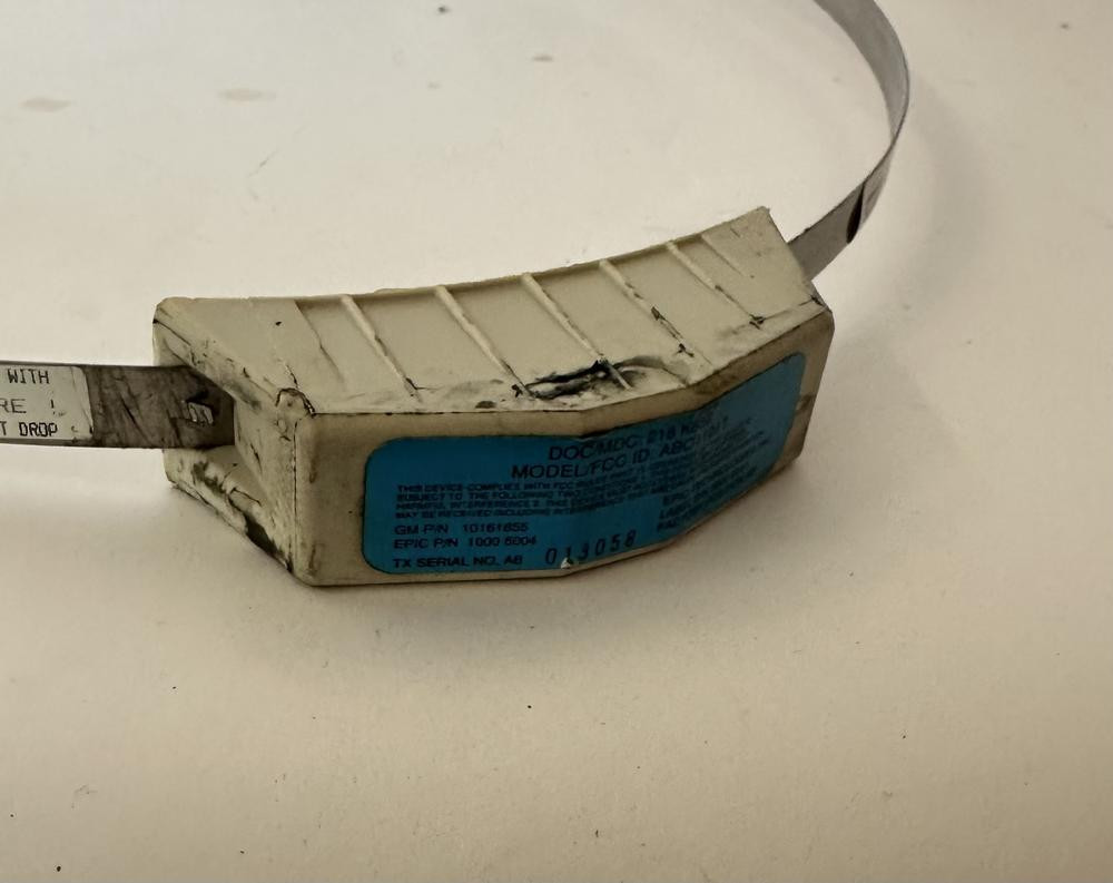 1993 - 1996 C4 Corvette Tire Pressure Indicator Sensor Right Front OEM 88959445