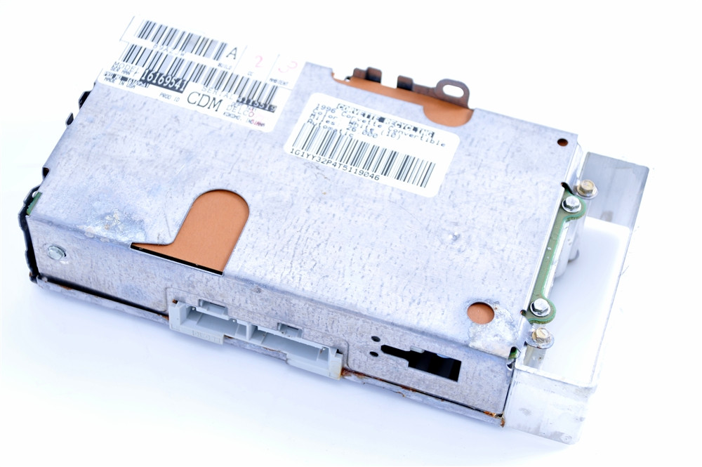 1993 - 1996 C4 Corvette Bose Radio Receiver AM/FM OEM 16169541