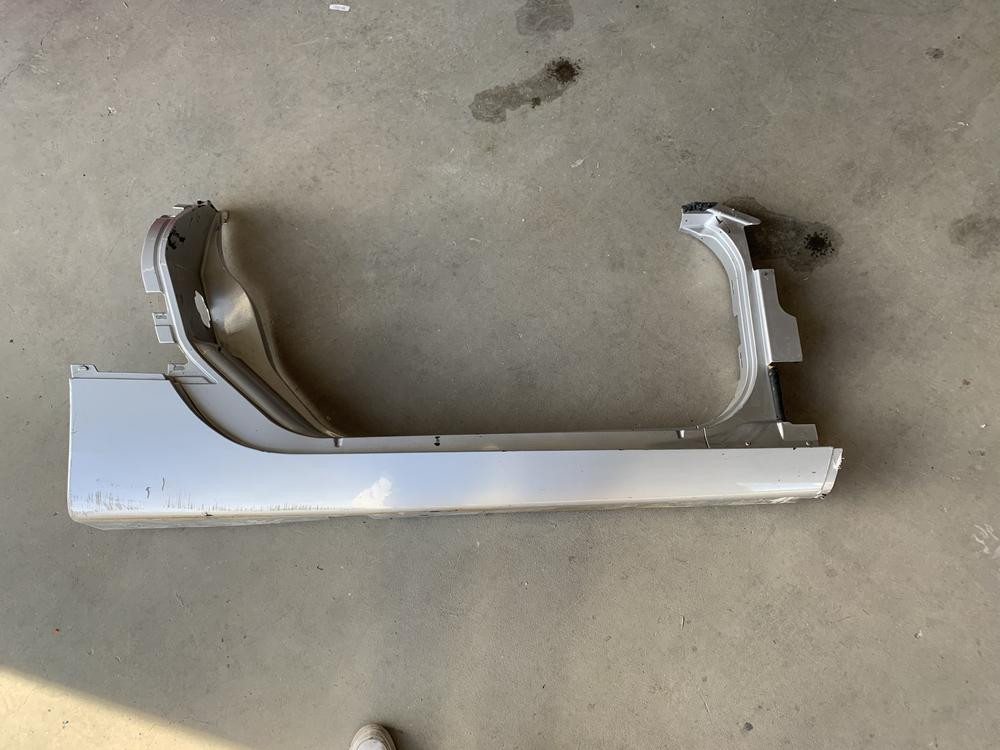 1997 2003 C5 Corvette Rocker Panel Passenger Side (Right RH) OEM 10299391