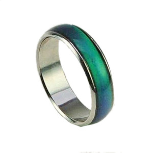 Size 8 Seventies Mood Rings with 1 Free E Mood Ring A706-940000-8
