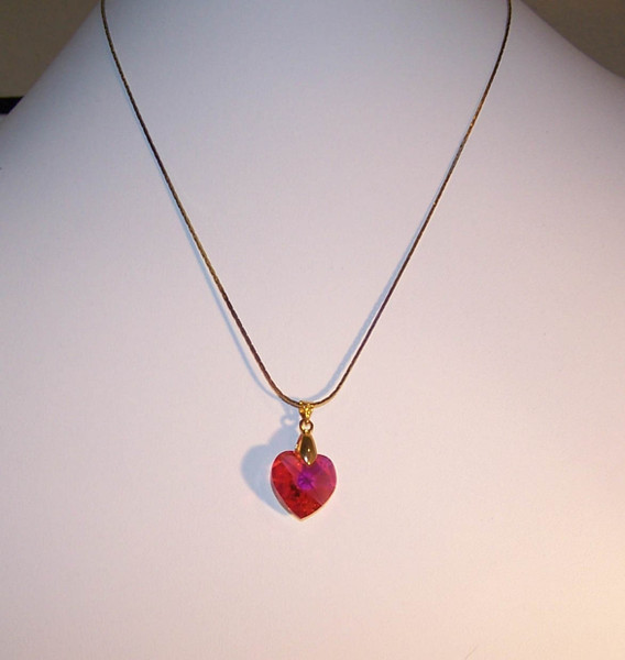 P-05 Crystal heart pendant necklace