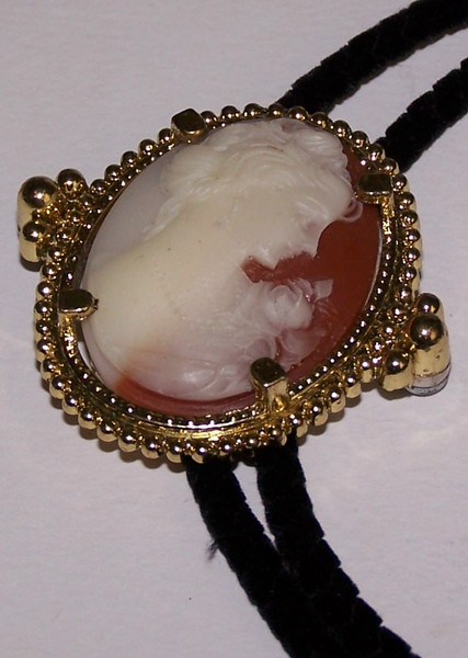 Cameo Bolo Slide 15-014