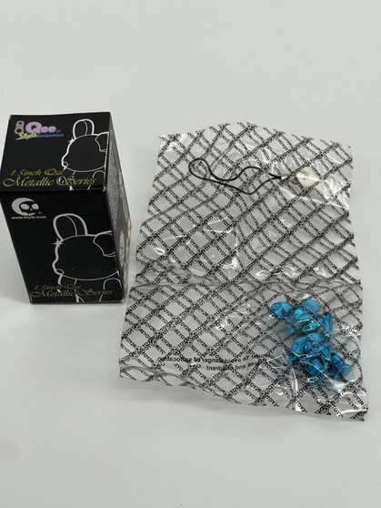 Qee 1.5 inch Metallic Series Style Collection Box & Keychain - Blue