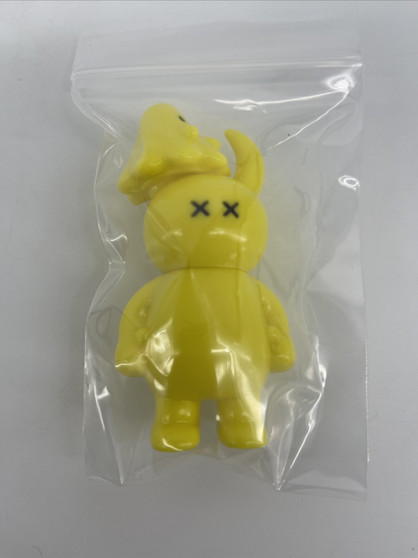 UAMOU Monster & Boo Angled Sofubi - Yellow