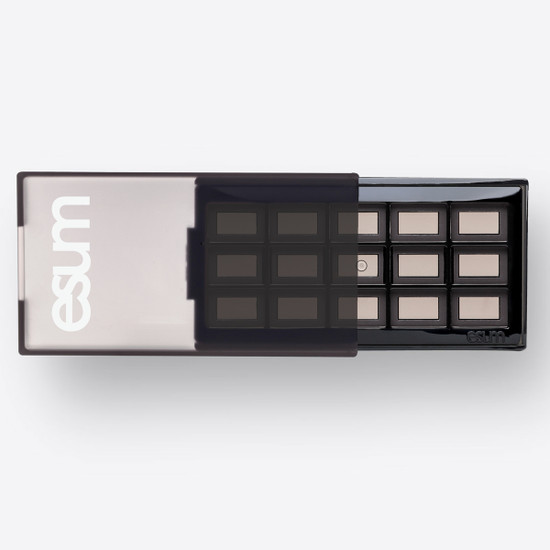 The Artistry Eyeshadow Palette - Refillable open