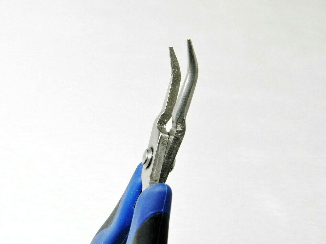 Mini Ergonomic Pliers Bent Nose Palm Held Pliers Smooth Jaw with Spring