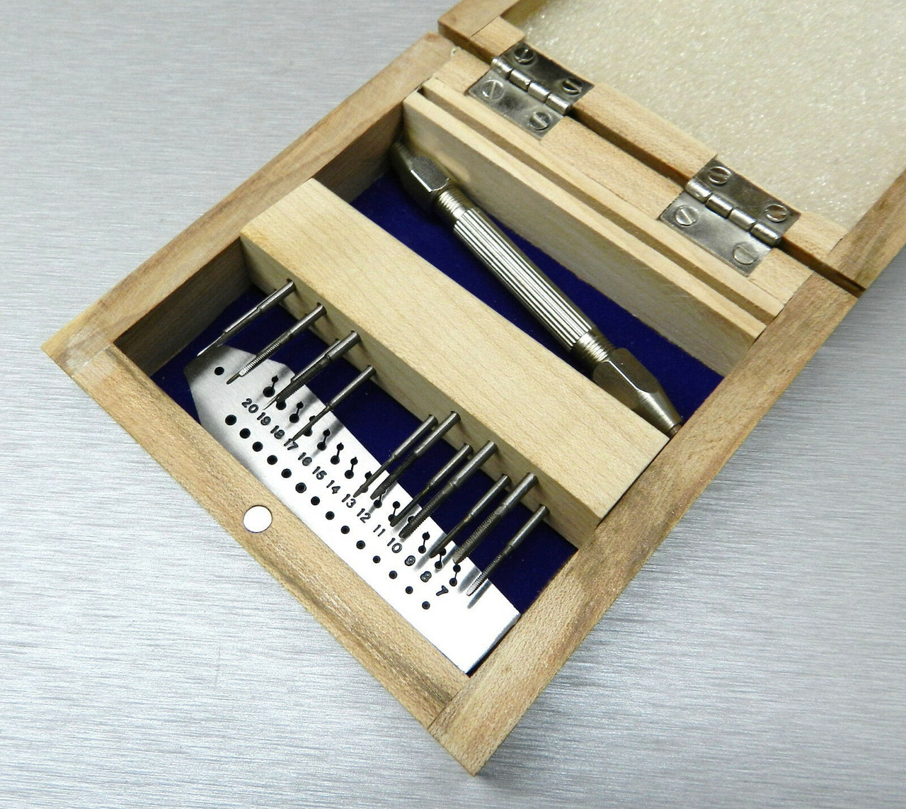 Mini Tap and Die Set 14 Taps & Screw Plate 0.7-2mm + Pin Vise Thread Making Set