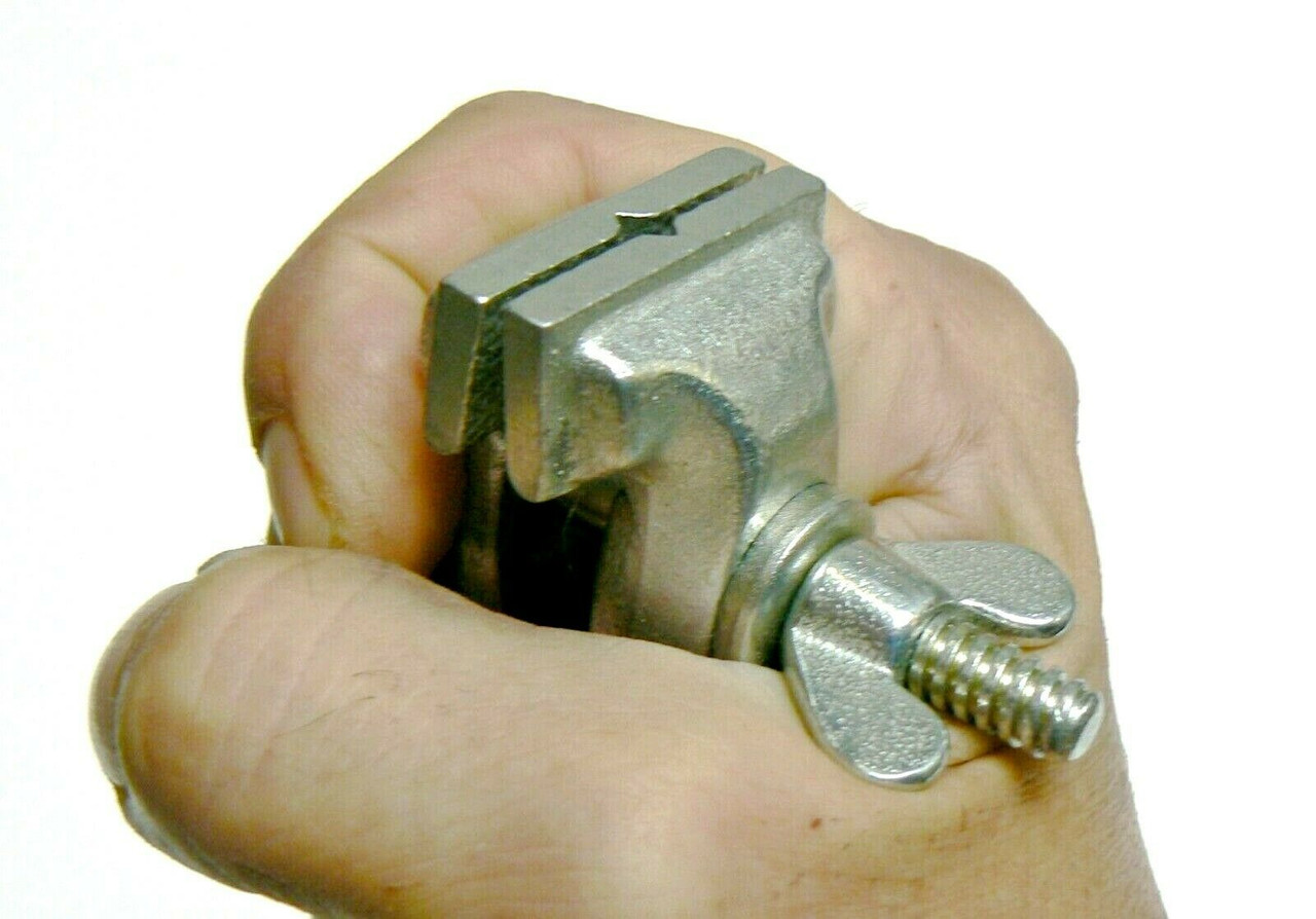 Steel Hand Vise 4" Hand Held Durable Tool 1-3/8" Wide Serrated Jaws Germany