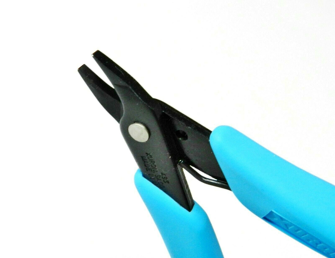 Xuron 483 Pliers Short Flat Nose Smooth Jaws 3mm Wide Made in USA