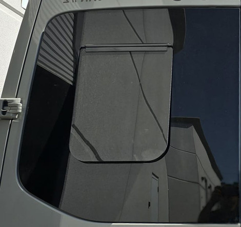 The Rear Cargo Door Windows That Are Redefining Van Life – Meet the SR119-AW & SL119-AW from VWD! The Rear Cargo Door Windows That Are Redefining Van Life – Meet the SR119-AW & SL119-AW from VWD!