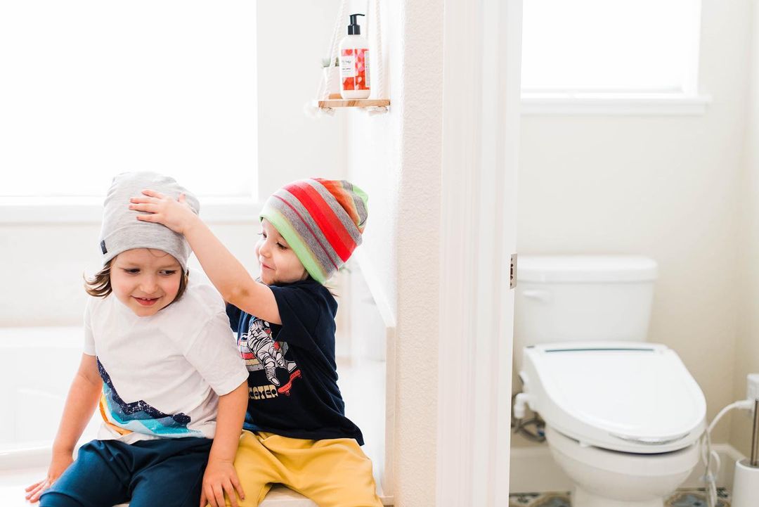 Hands-Off Technique: An Exciting Way to Keep Your Kids' Hands Germ Free!