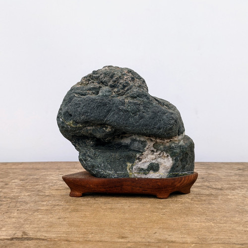 ROKI is SADD 　stone  Novik NovikStone FS Fieldstone (19.1 in. x 50 in.) Stone Siding in