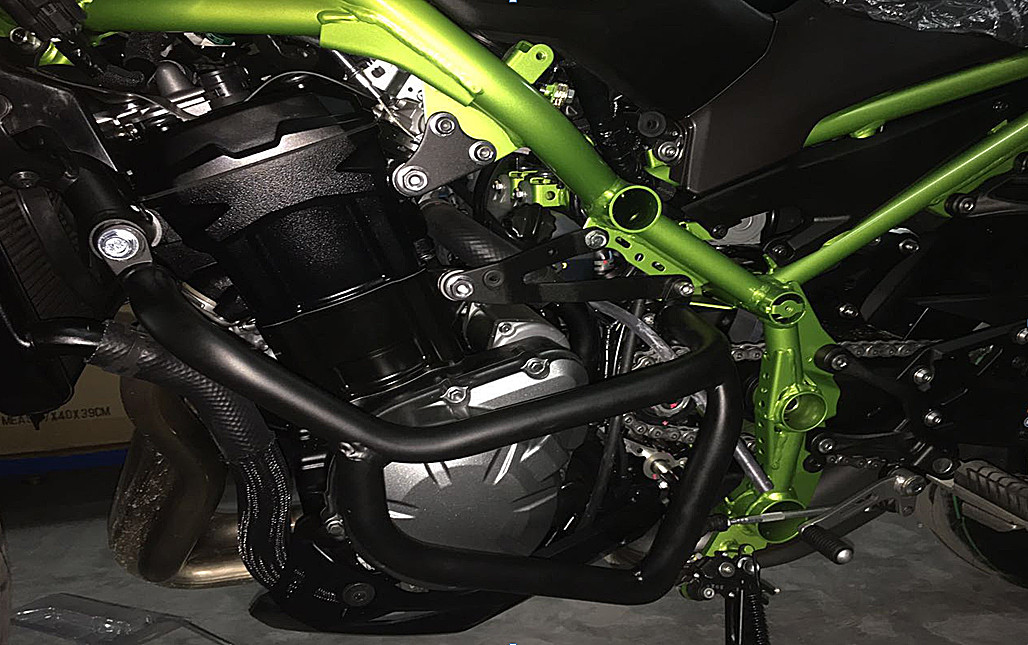 Engine Guards Set Frame Sliders Protector Crash Bars Kawasaki Z900 (17
