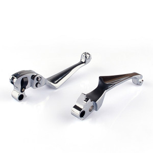 Skull Style Brake Clutch Levers Set Harley Davidson Springer Classic FLSTSC (2007) Chrome