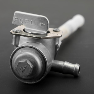Gas Fuel Petrol Valve Petcock For Honda TRX300 250 XR650L ATC250 16950-MY6-791