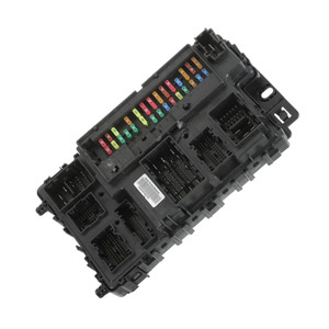 2015-2018 Ford Edge Fuse Box Control Module FU5Z-15604-D Generic