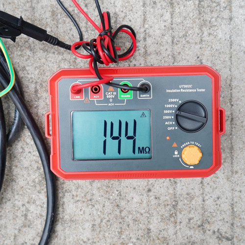 UT502C 2500V Insulation Resistance Meter Ground Tester Megohmmeter Volt