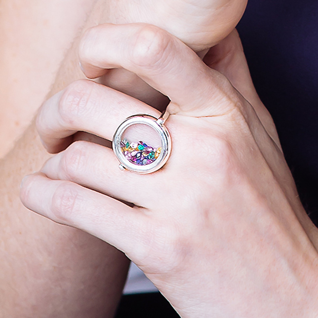 rainbow-gemstone-glass-ring-9-carat-gold-stylerocks-closeup