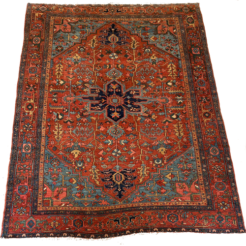 8‘10“ X 11‘10“ Amazing handknotted antique Heriz with Serapi color palette