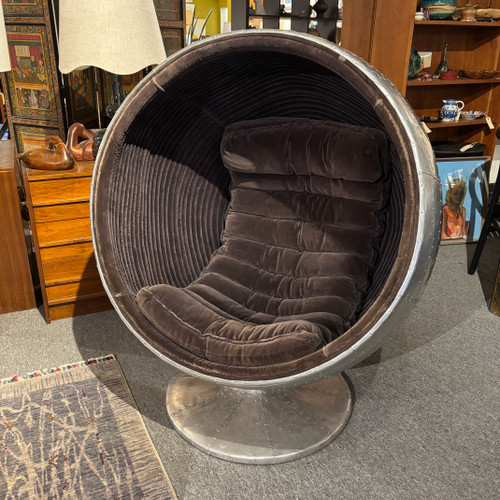 Space-Age Style Swivel Chair
