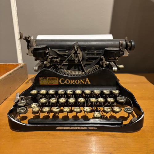 Antique Typewriter 
