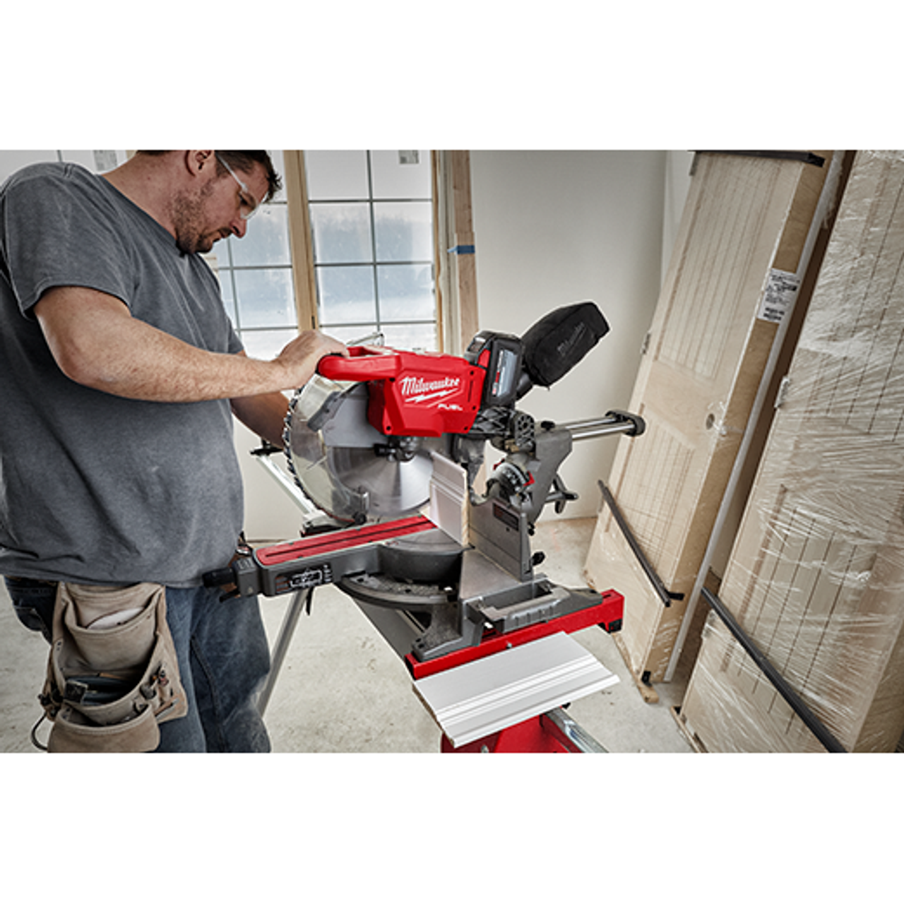 M18 FUEL™ 12 in. Dual Bevel Sliding Compound Miter Saw