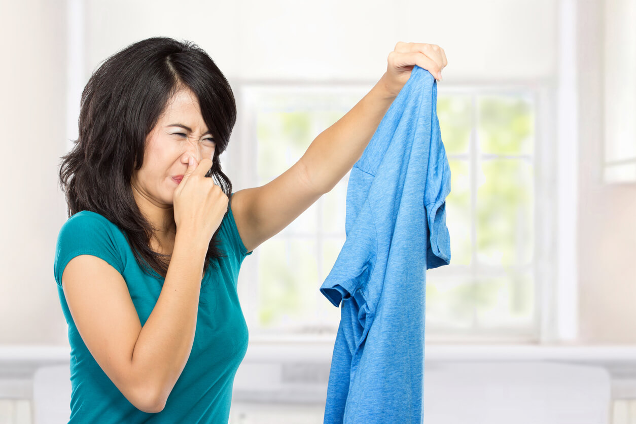 How to Keep Wardrobe Smelling Fresh 101: Natural Scent Hacks