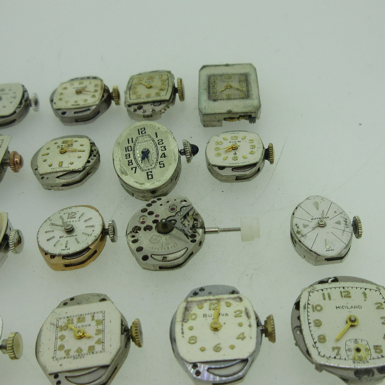 Lot of 23 Vintage Swiss and U.S.A. Omega, Longines and More Mechanical  Movements and Dials Parts