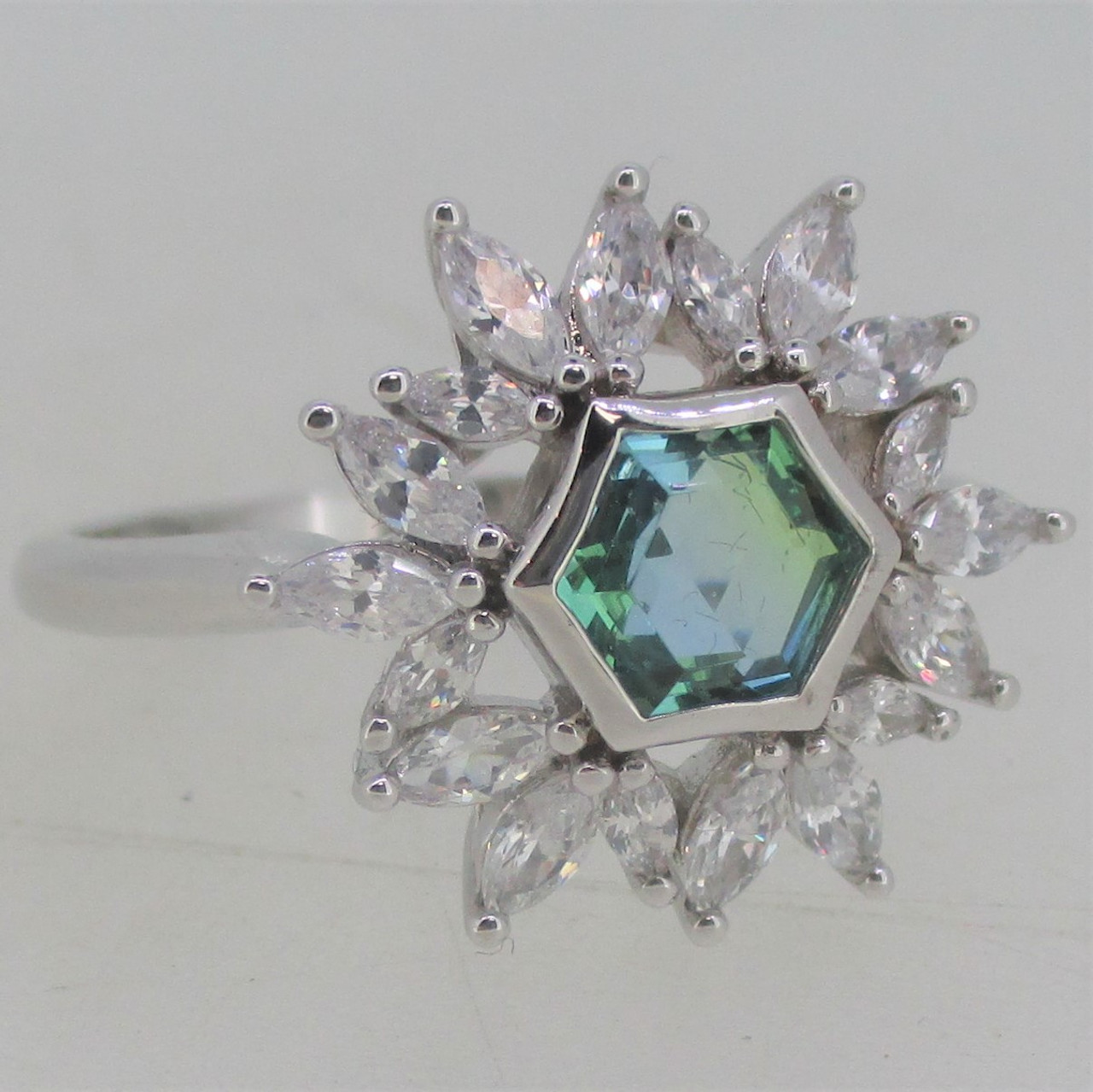 Bomb Party Rhodium Plated Green Ring Size 10 RBP3021