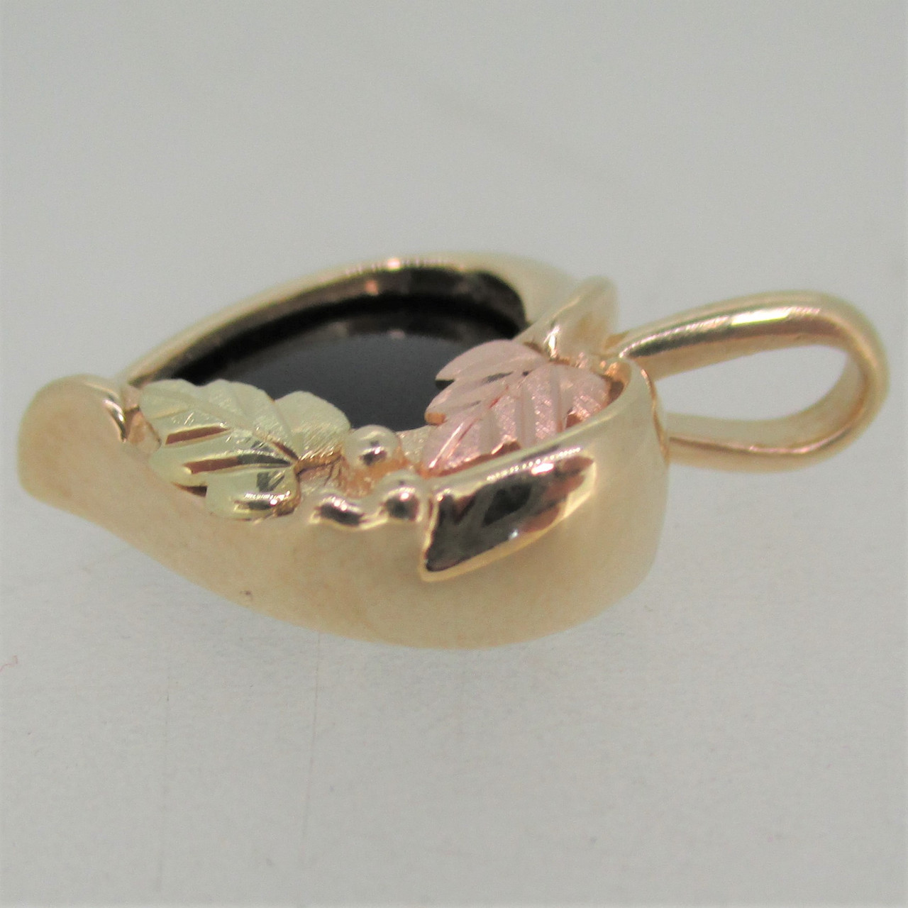 10K Black Hills Gold Coleman Co. Heart Shaped Onyx Pendant