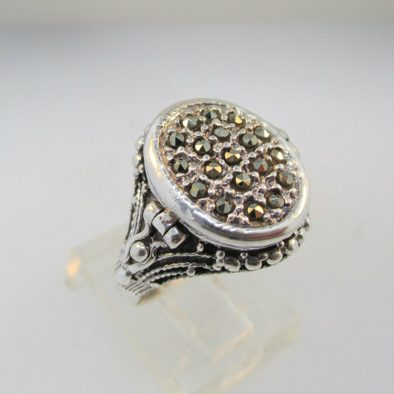 poison box ring