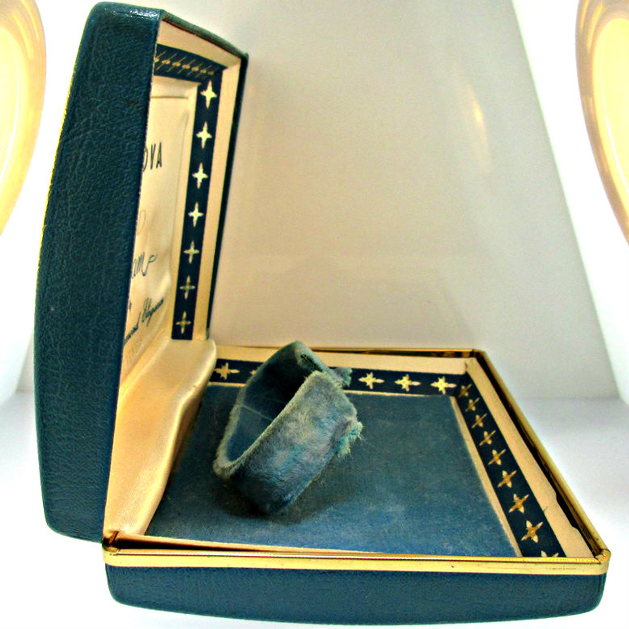Vintage Bulova Diamond Dream New Diamond Elegance Watch Box
