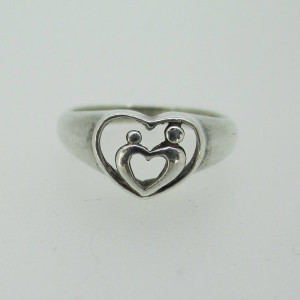 Vintage Sterling Silver Mother and Child Heart Cut Out Ring Size 6 1/2