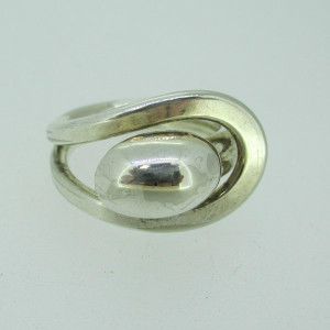 Sterling Silver Contemporary Statement Button Loop Ring Size 6 1/2