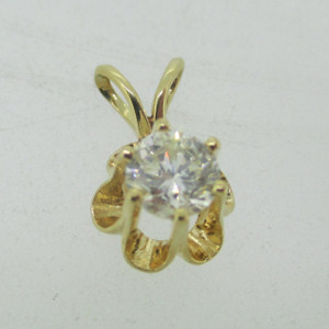 14k Yellow Gold Solitaire Diamond Pendant Approximately 1/3 Ct Total Weight